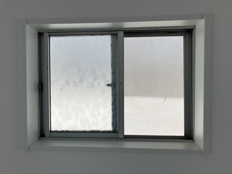 大阪府八尾市高砂町・築45年の戸建て住宅で補助金を使った内窓（二重窓）の窓の断熱リフォームを実施しました。 After