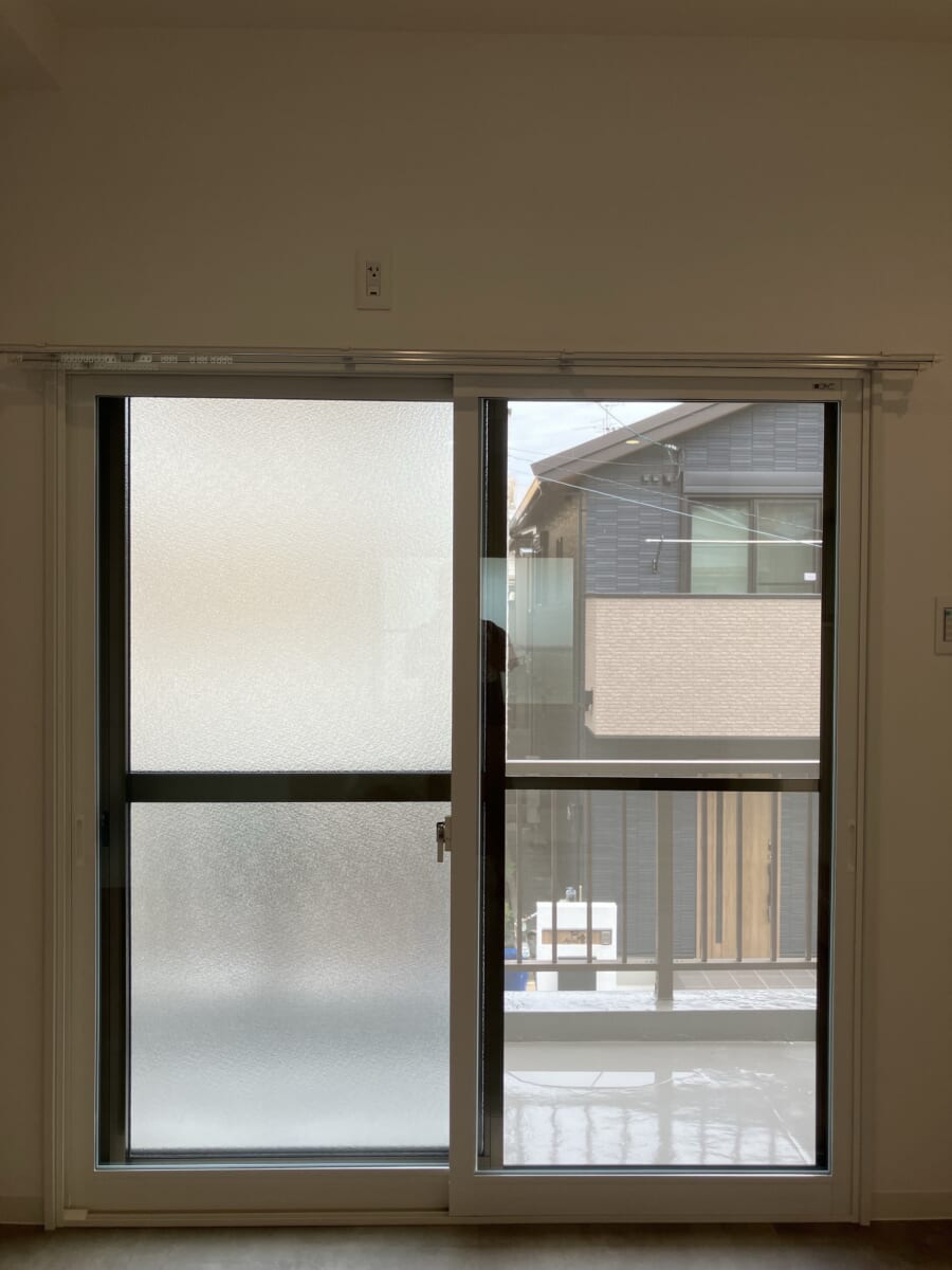 大阪府八尾市高砂町・築45年の戸建て住宅で補助金を使った内窓（二重窓）の窓の断熱リフォームを実施しました。 After