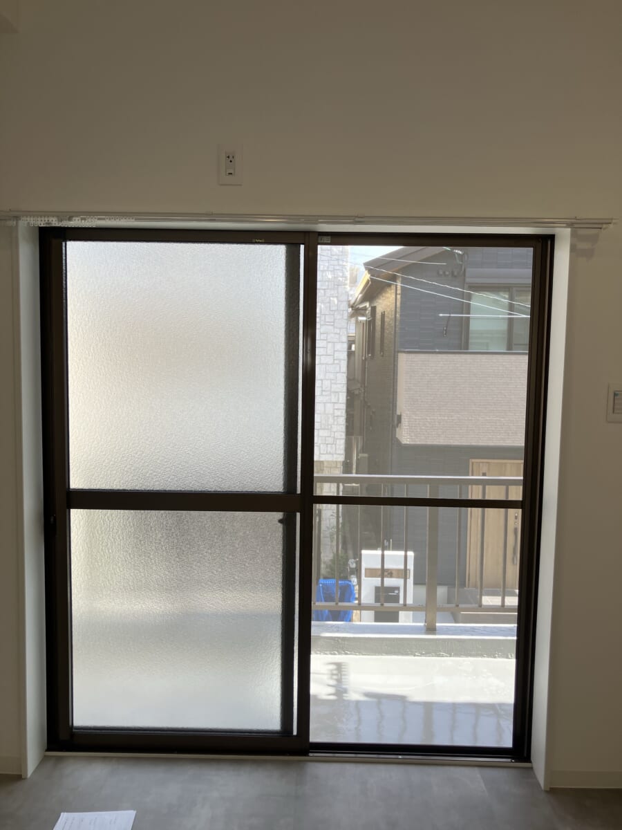 大阪府八尾市高砂町・築45年の戸建て住宅で補助金を使った内窓（二重窓）の窓の断熱リフォームを実施しました。 Before