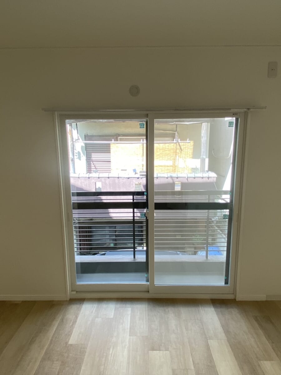 大阪市西淀川区・築40年の戸建て住宅で補助金を使った内窓（二重窓）の窓の断熱リフォームを実施しました。 After