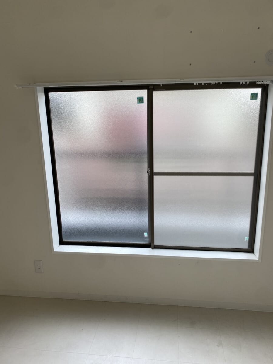 大阪市西淀川区・築40年の戸建て住宅で補助金を使った内窓（二重窓）の窓の断熱リフォームを実施しました。 Before