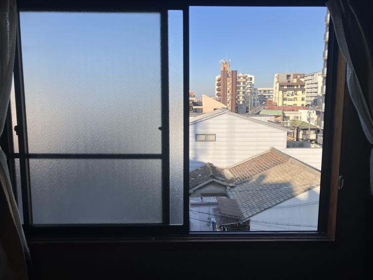 大阪市住之江区・築37年の戸建て住宅で補助金を使った内窓（二重窓）の窓の断熱リフォームを実施しました。【4階和室/LIXIL・インプラス　Low-E複層ガラス】 Before