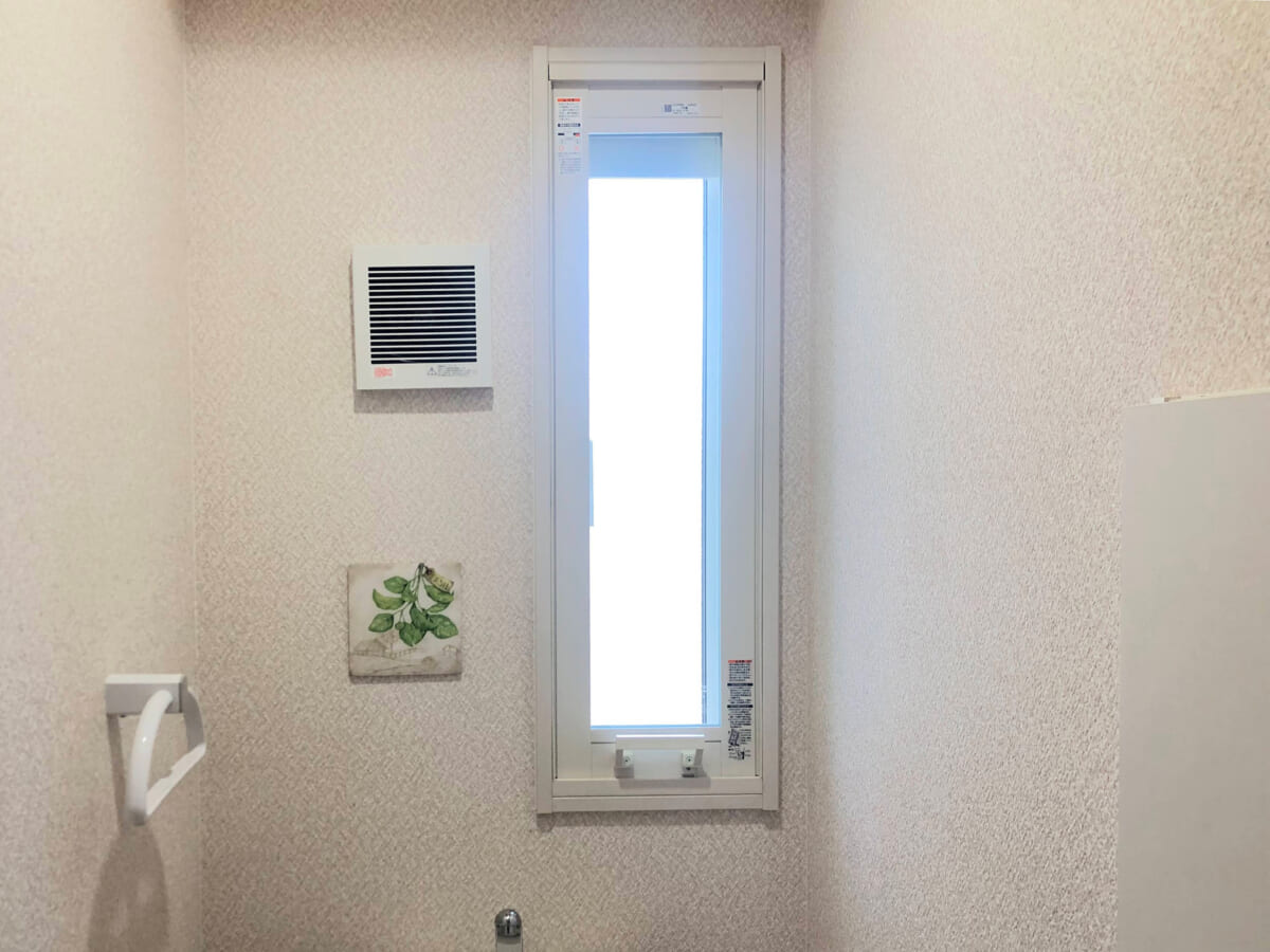 堺市南区｜階段・2階トイレ・納戸の内窓リフォーム（築20年戸建て）先進的窓リノベ2026　※補助金額は本文で説明しています After