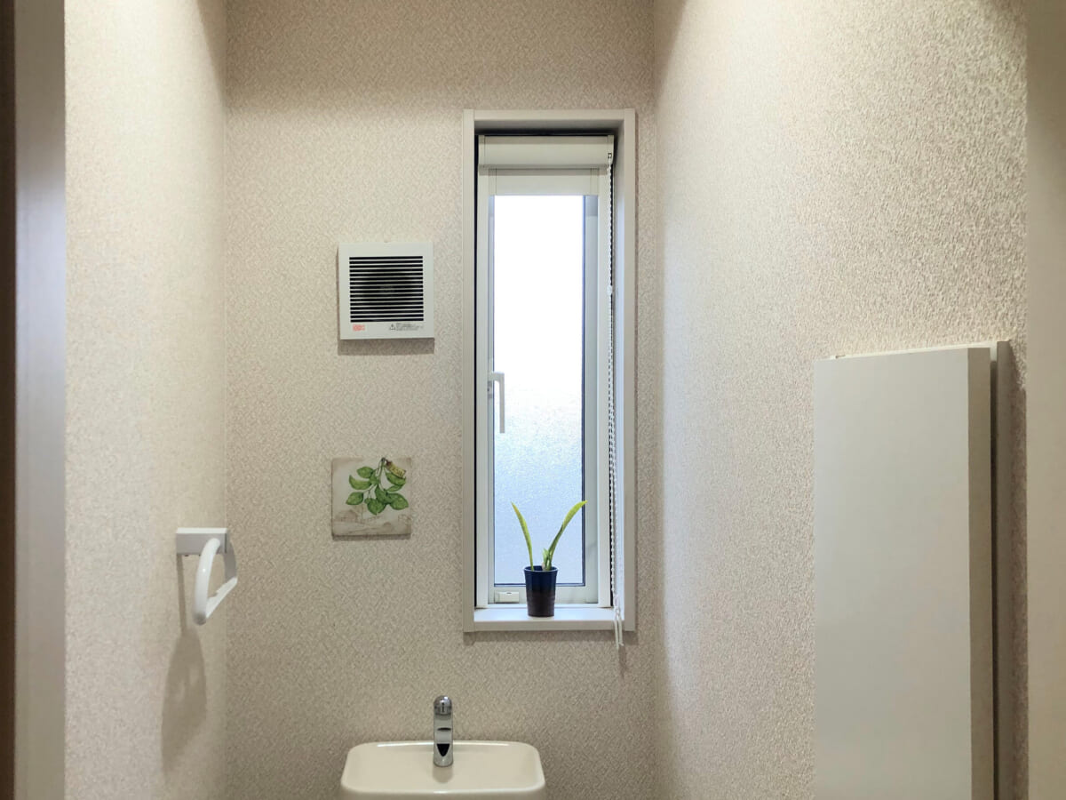 堺市南区｜階段・2階トイレ・納戸の内窓リフォーム（築20年戸建て）先進的窓リノベ2026　※補助金額は本文で説明しています Before