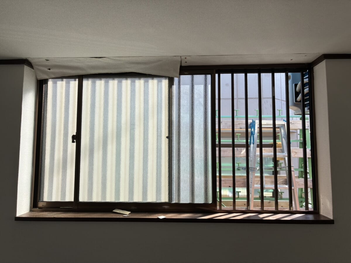 【大阪市西成区・築32年戸建て】内窓13箇所を設置！LIXILインプラスで断熱リフォーム｜大阪市の補助金66万円を活用 Before
